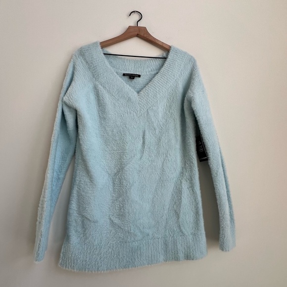New Boston Proper Baby Blue V-neck Pullover Soft Fuzzy Eyelash Sweater XS - Picture 4 of 12